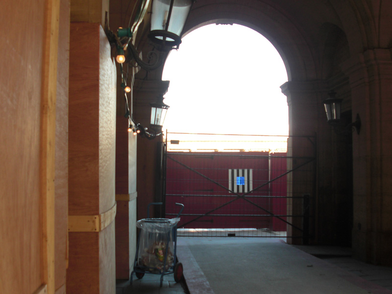 10-chantier_palais_royal_buren_entree 10-chantier_palais_royal_buren_entree