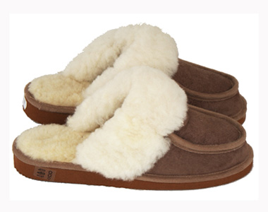 02-slippers_pantoufles_fourrure 02-slippers_pantoufles_fourrure