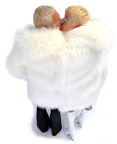 snoogle_kiss