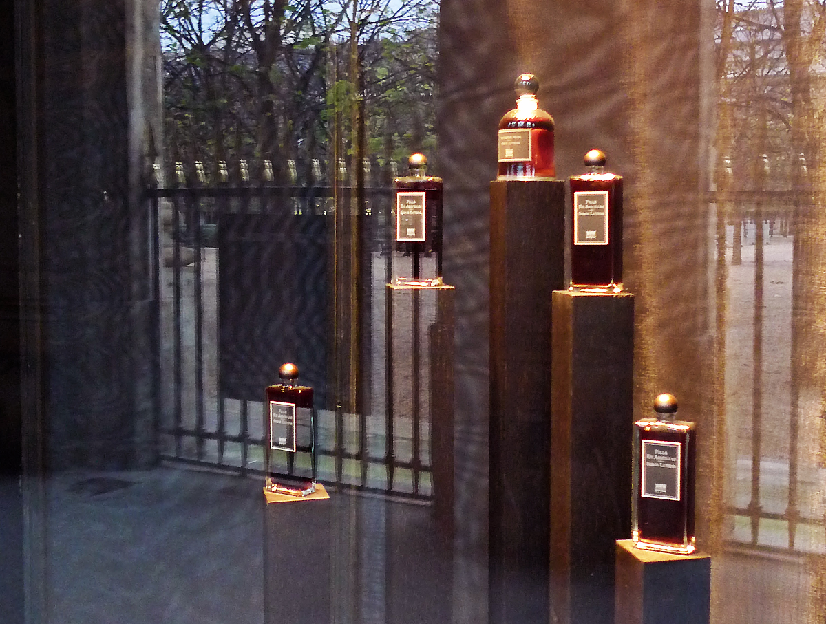 Vitrine Serge Lutens